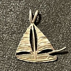 🌟Sterling Silver Boat Pendant